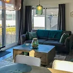 Awesome Home In Scherpenisse With Wifi
